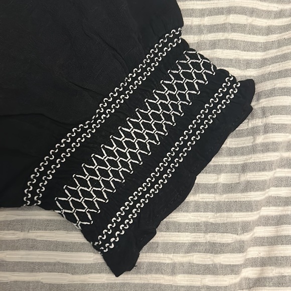 LOFT TOP - Picture 3 of 4